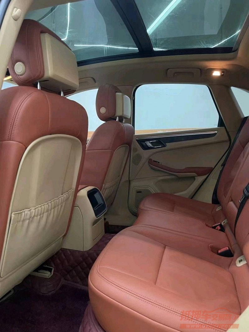 成都15年保时捷Macan7