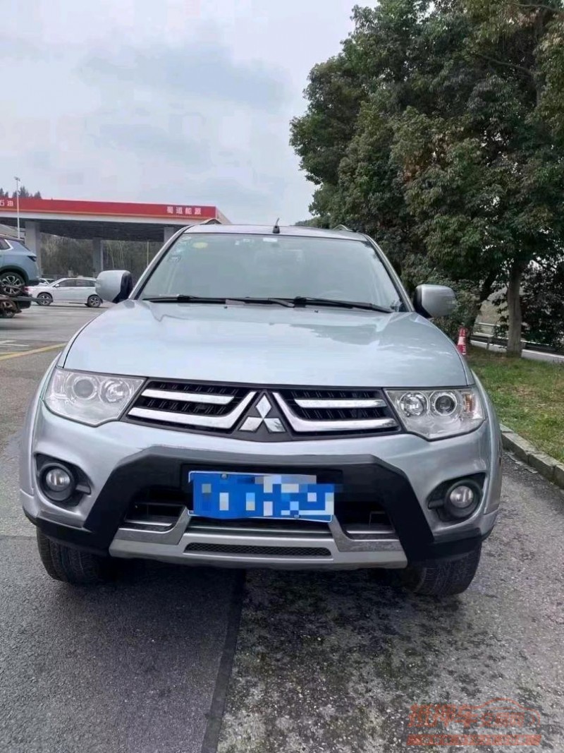重庆16年三菱帕杰罗·劲畅1