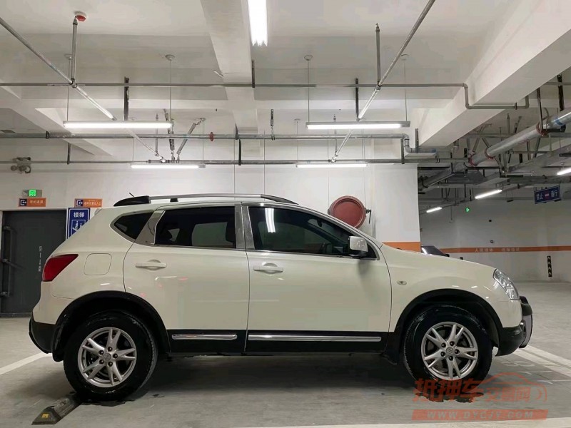 成都14年日产逍客3