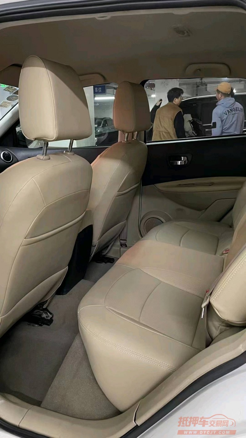 成都14年日产逍客5