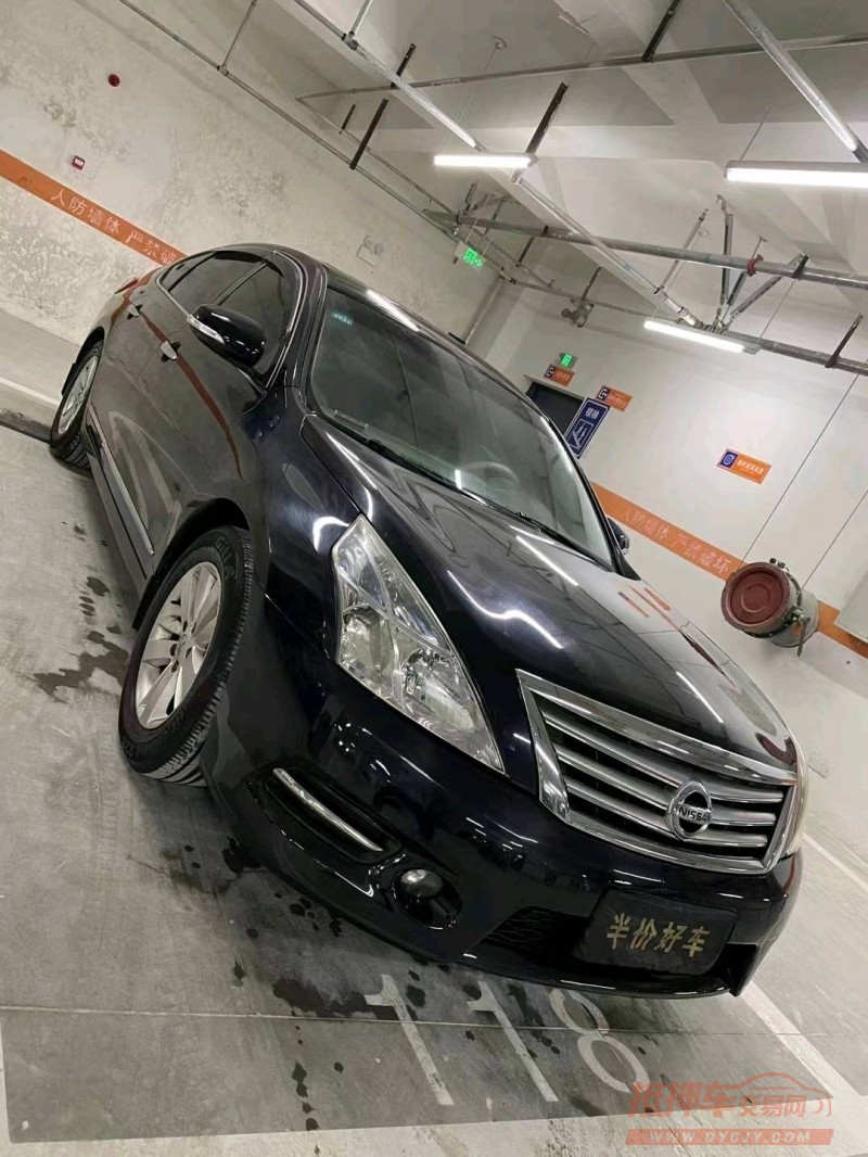 成都13年日产天籁2