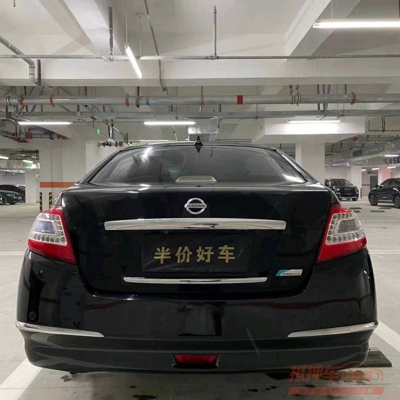 成都13年日产天籁4