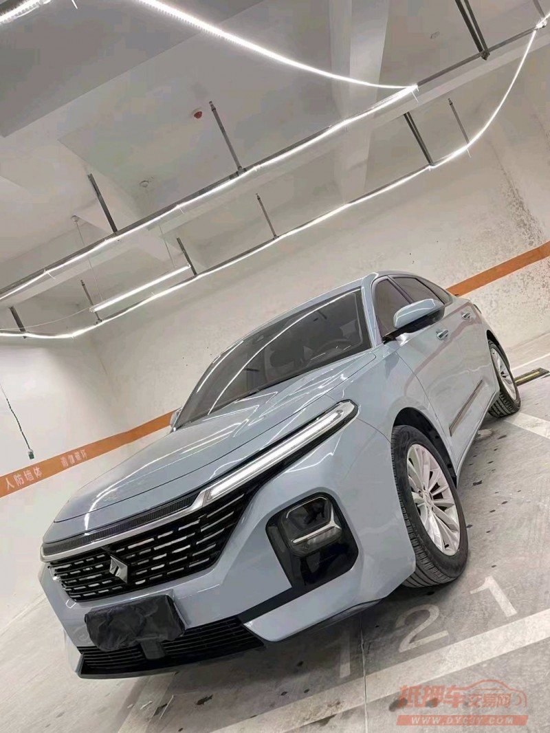 成都20年宝骏RC52