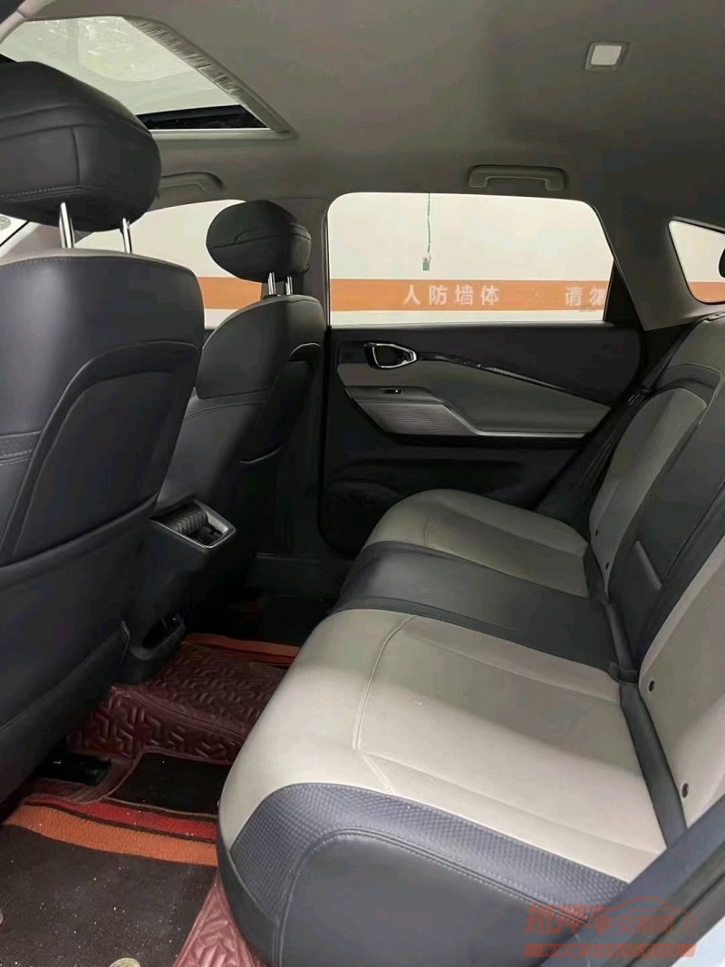 成都20年宝骏RC57