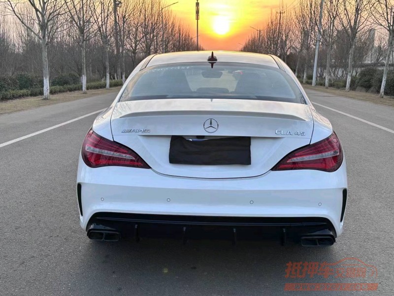 徐州19年奔驰CLA9
