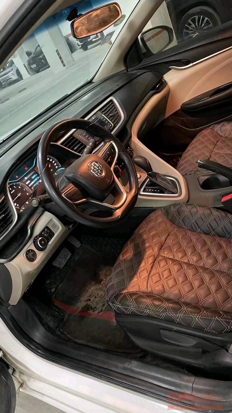 成都17年别克英朗5