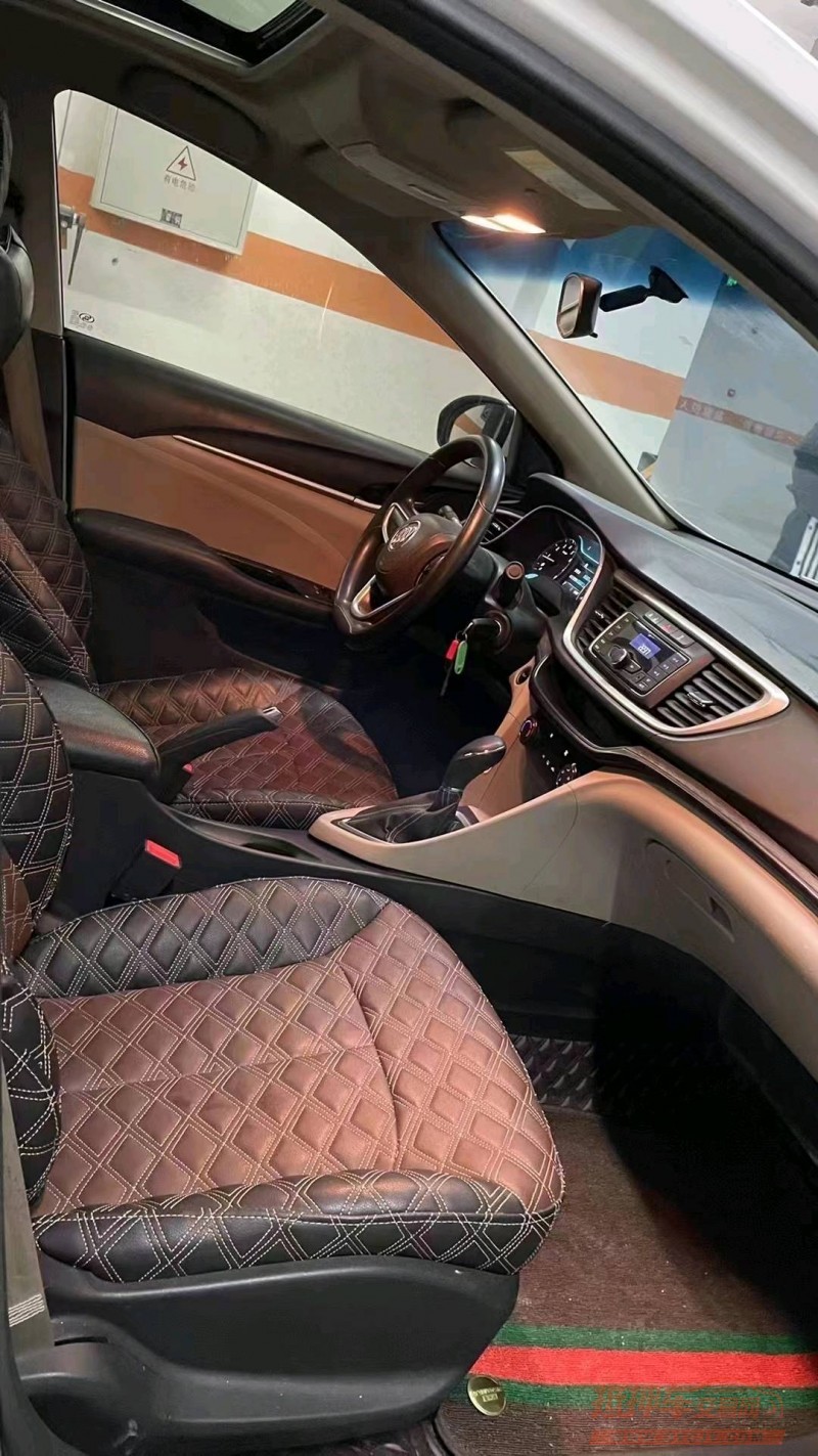 成都17年别克英朗9