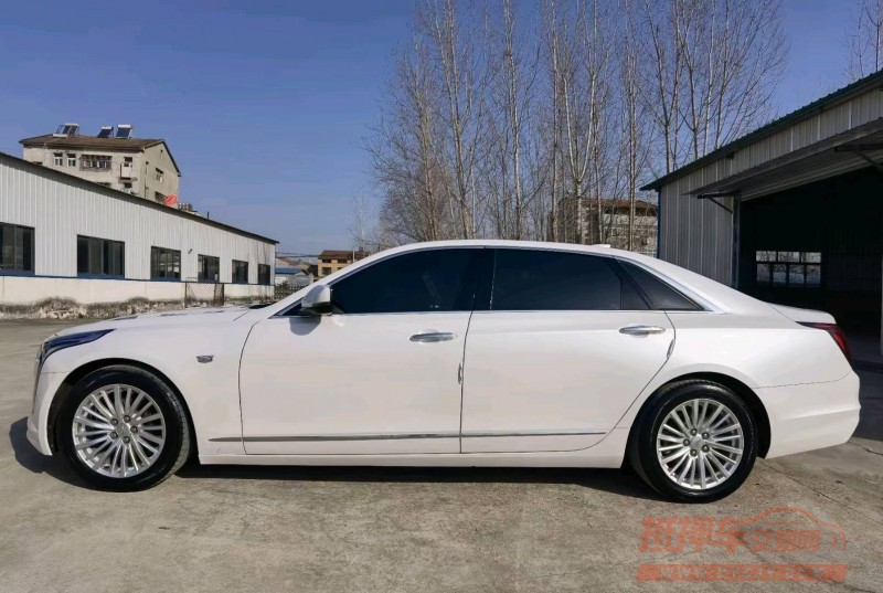 北京21年凯迪拉克CT64