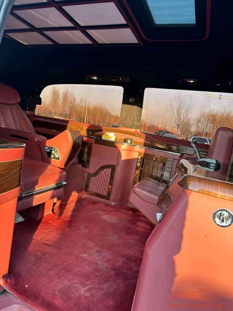 邯郸17年奔驰威霆8