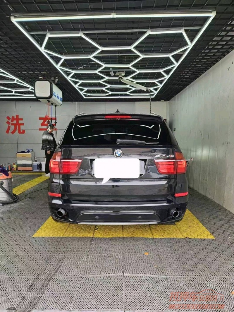 东营11年宝马X57