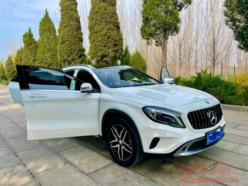枣庄17年奔驰GLA3