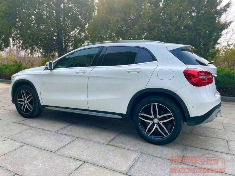 枣庄17年奔驰GLA6