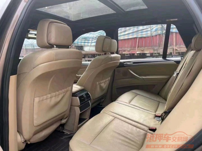 珠海17年宝马X56