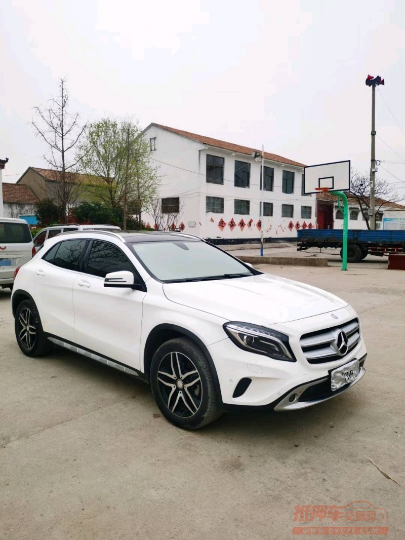 徐州16年奔驰GLA3