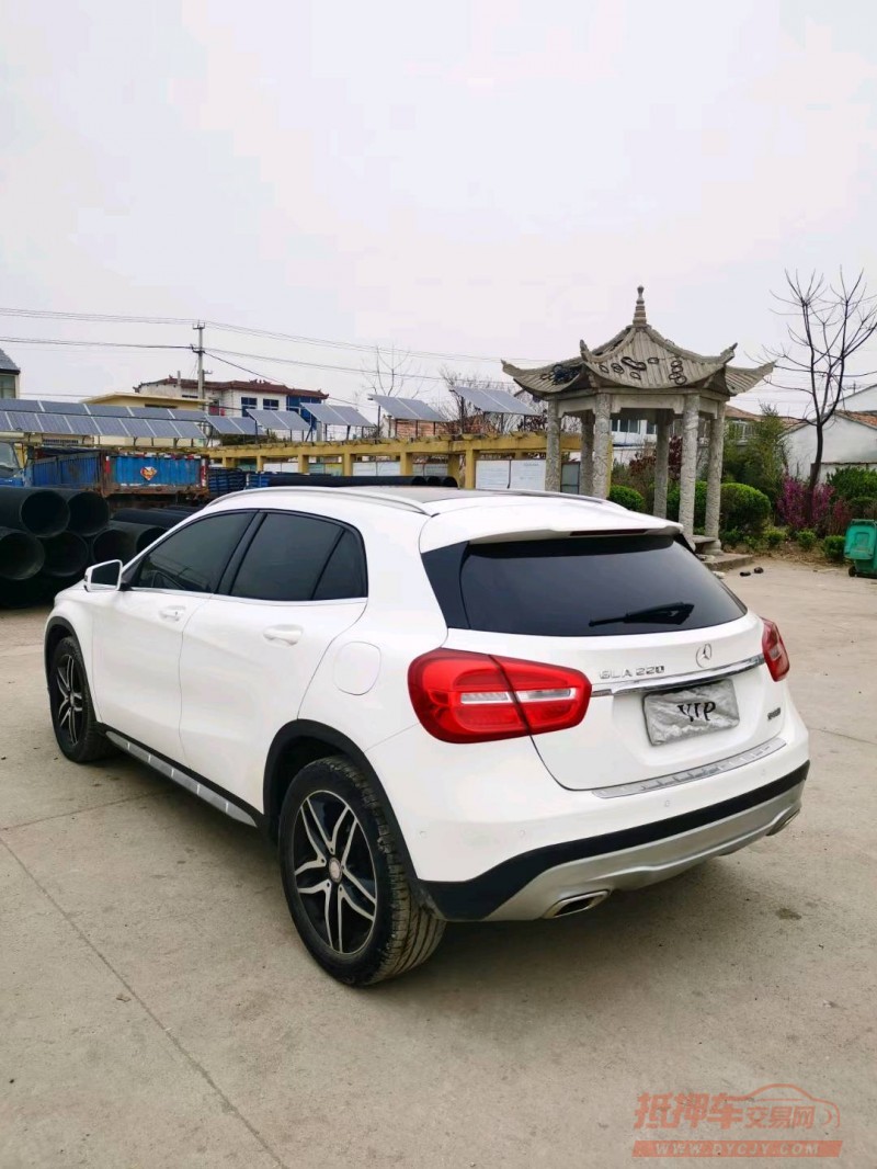徐州16年奔驰GLA7