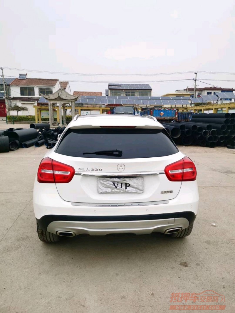 徐州16年奔驰GLA9