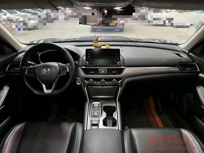 济宁19年本田雅阁5