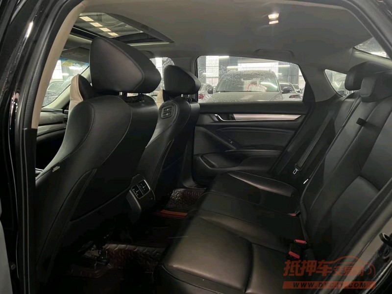 济宁19年本田雅阁6