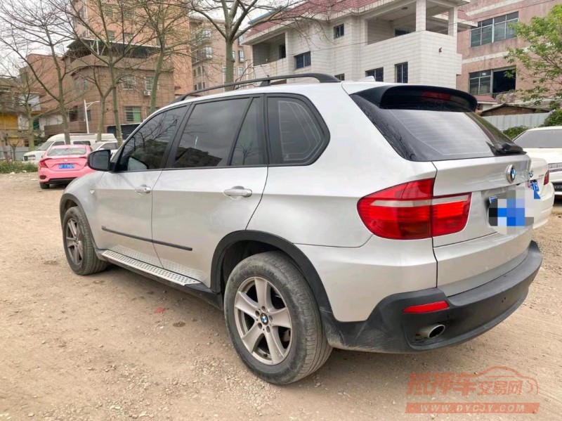 广州08年宝马X58