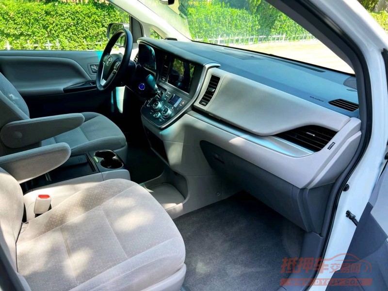 潍坊15年丰田塞纳9