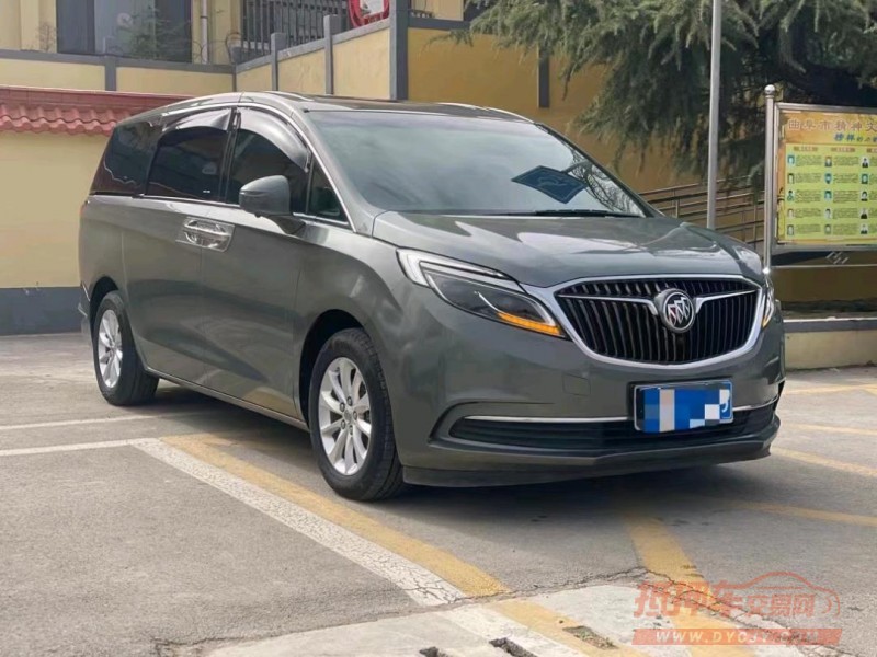 济宁17年别克GL82