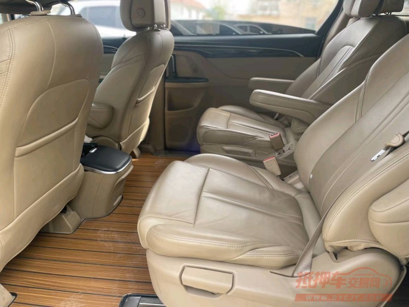 济宁17年别克GL87