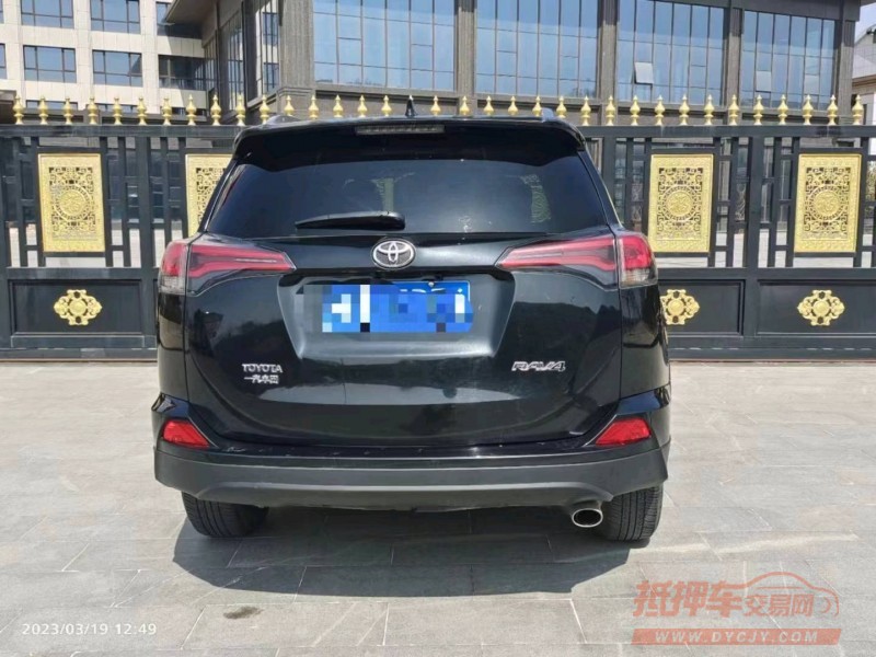 榆林19年丰田RAV4荣放9