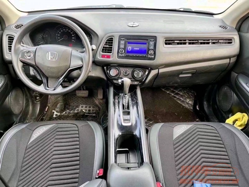 济南17年本田缤智8