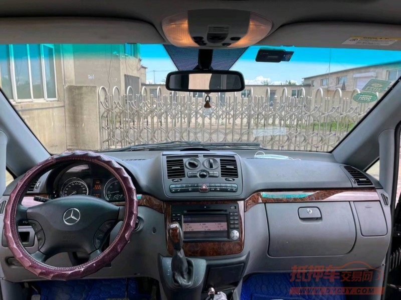 沈阳10年奔驰唯雅诺3