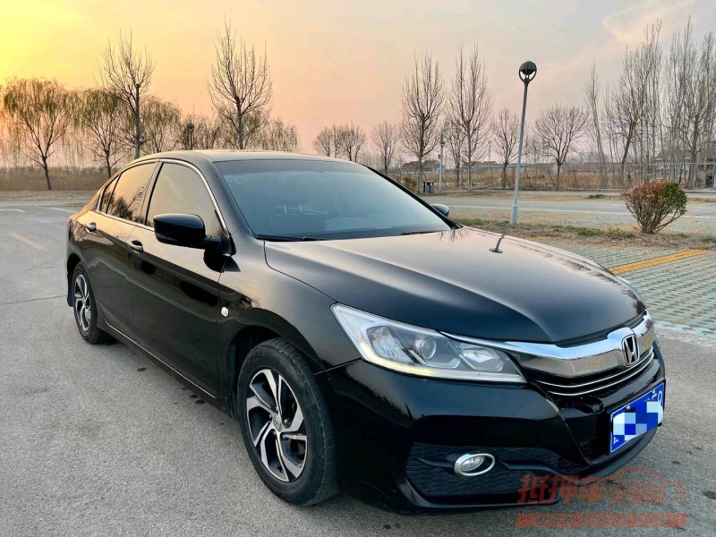 济南17年本田雅阁2