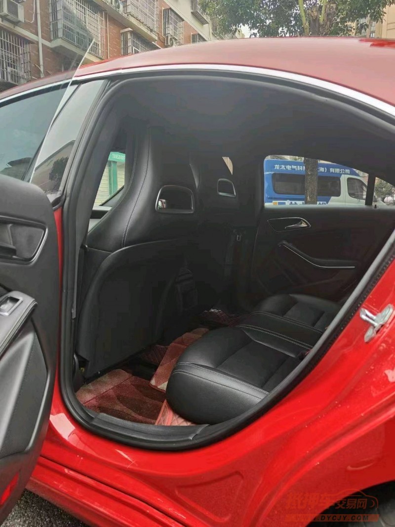 宜春18年奔驰CLA2