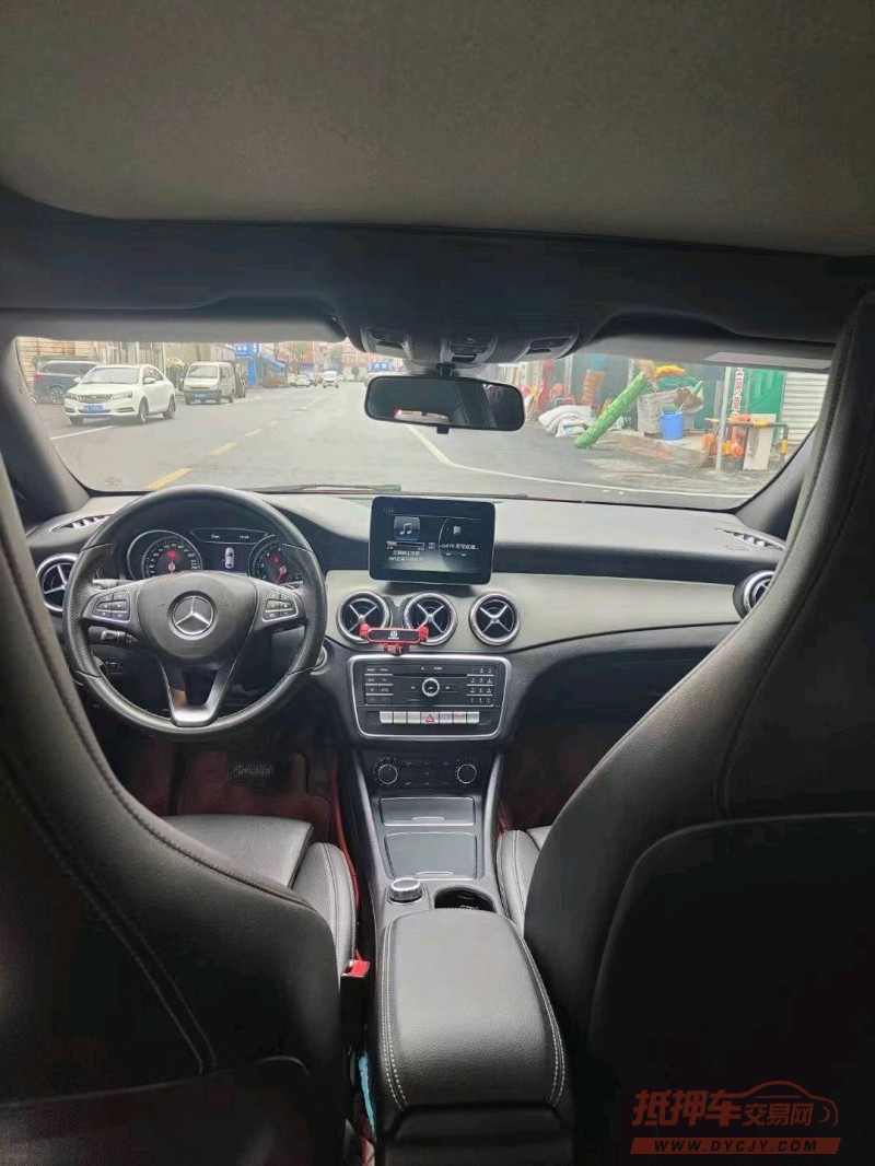 宜春18年奔驰CLA8
