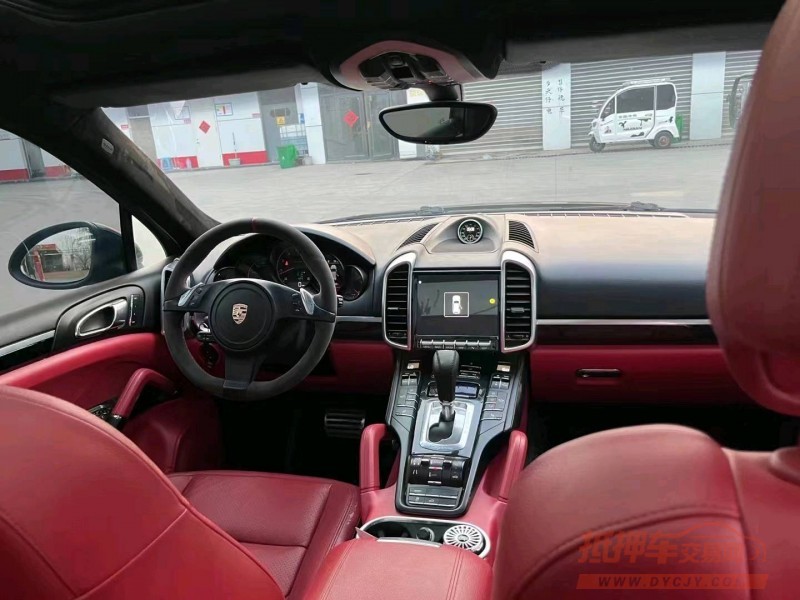 济南13年保时捷卡宴2