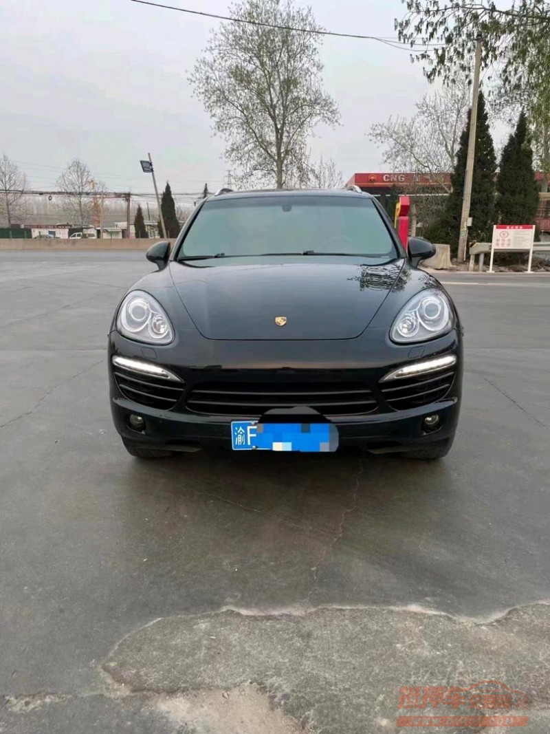 济南13年保时捷卡宴1