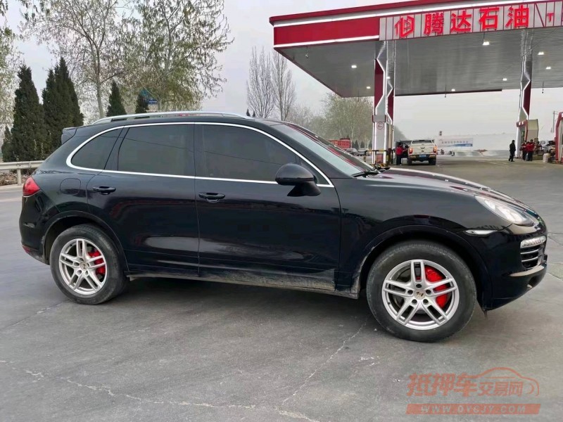 济南13年保时捷卡宴7