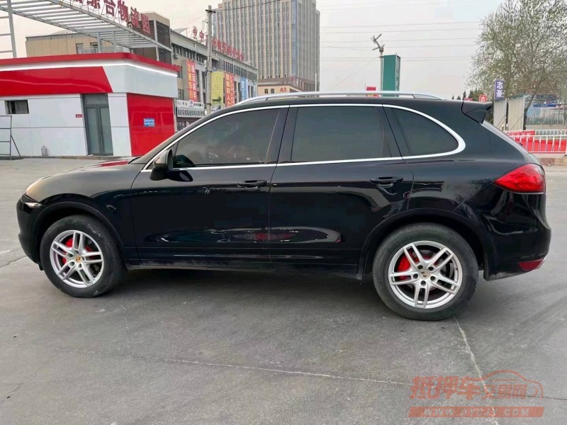 济南13年保时捷卡宴8