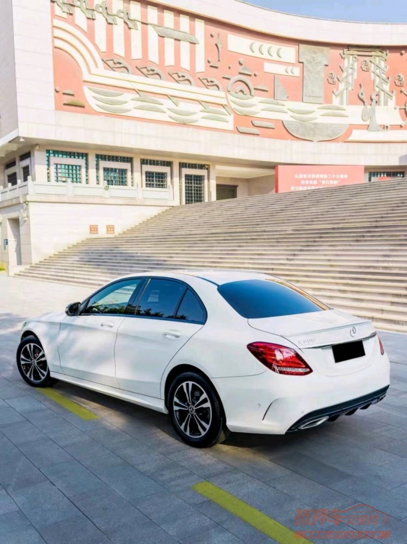 济南18年奔驰C2