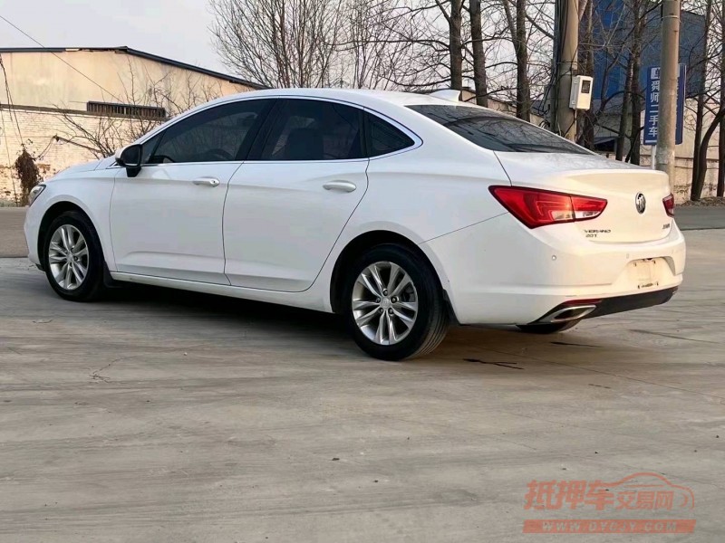 北京18年别克威朗8