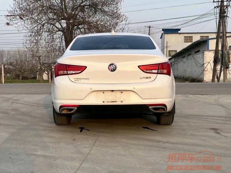 北京18年别克威朗9