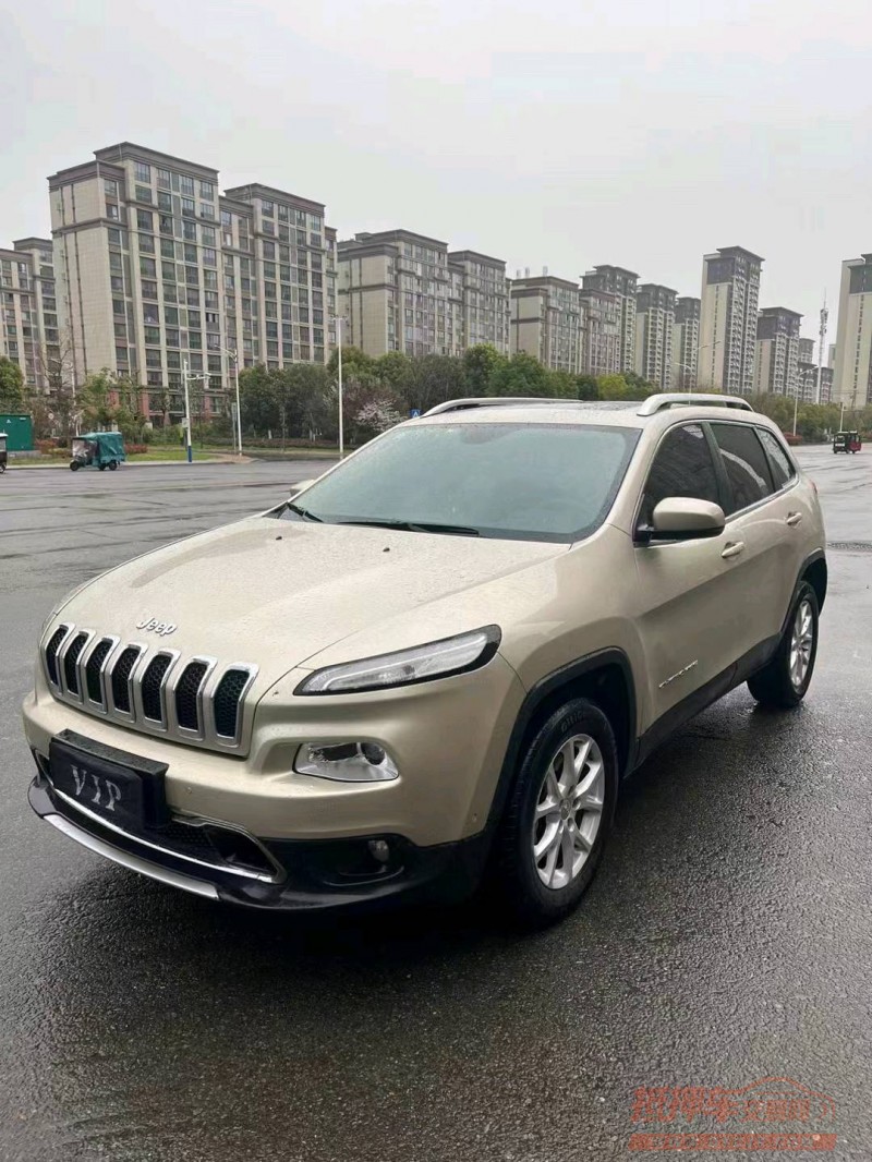 淮南16年Jeep自由光2