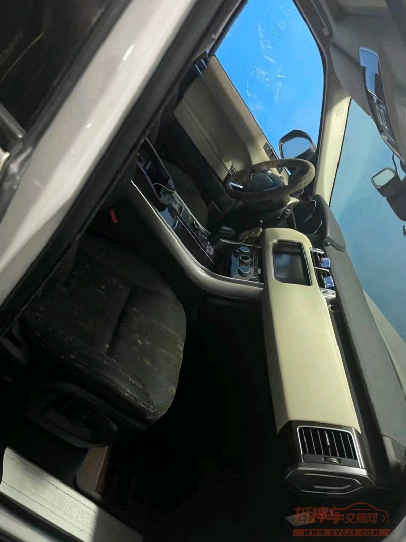 重庆16年路虎揽胜运动4