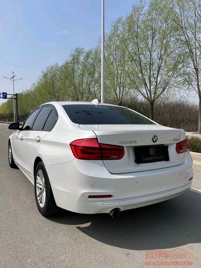 北京18年宝马3系9