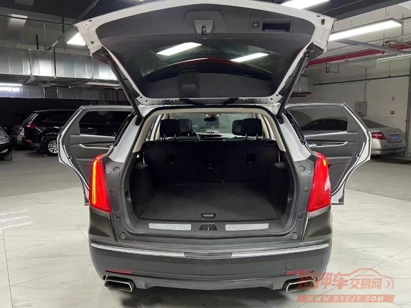 成都17年凯迪拉克XT58