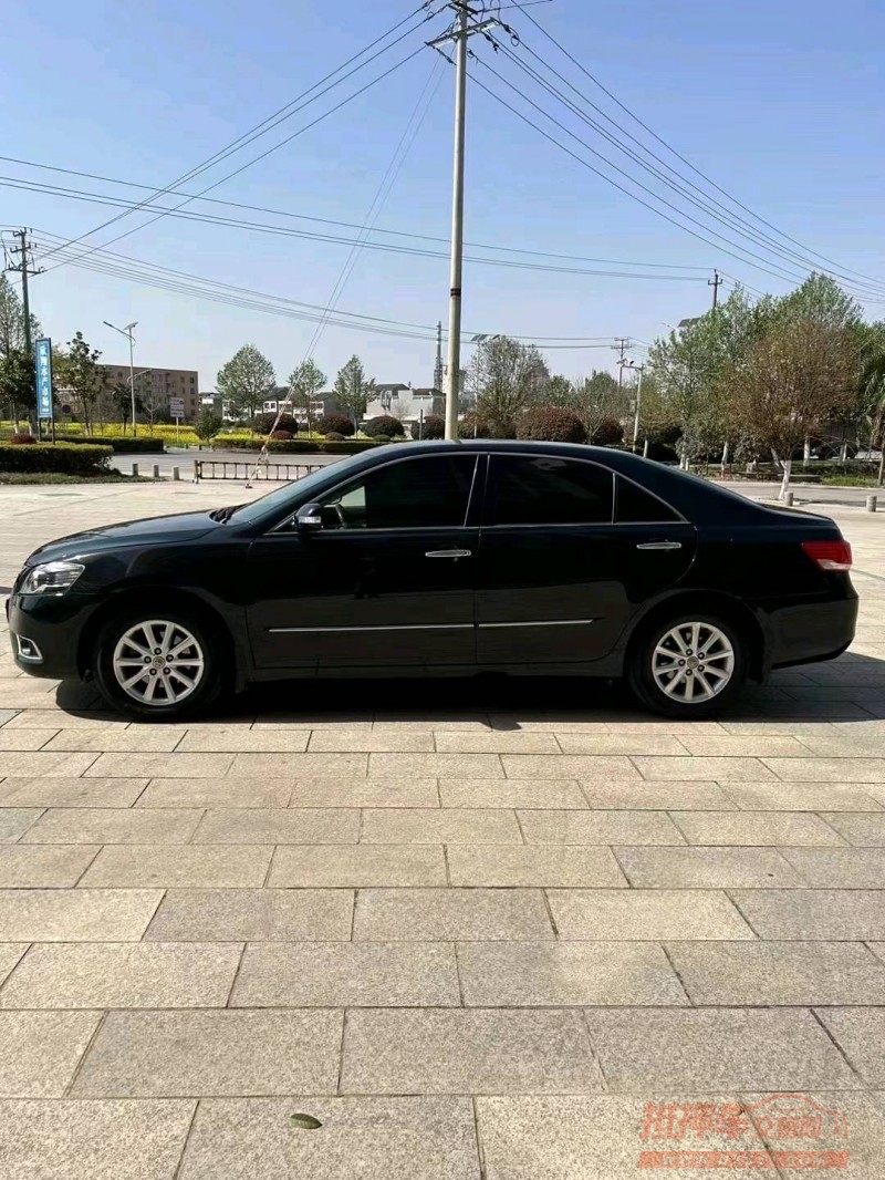 宜昌15年丰田凯美瑞3