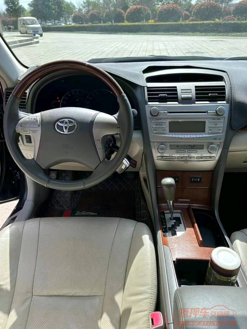 宜昌15年丰田凯美瑞5