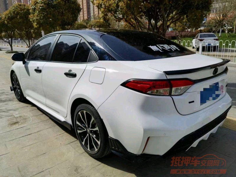 宜昌22年丰田雷凌3