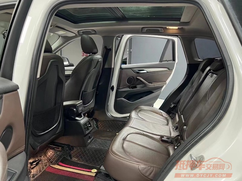 成都16年宝马X17