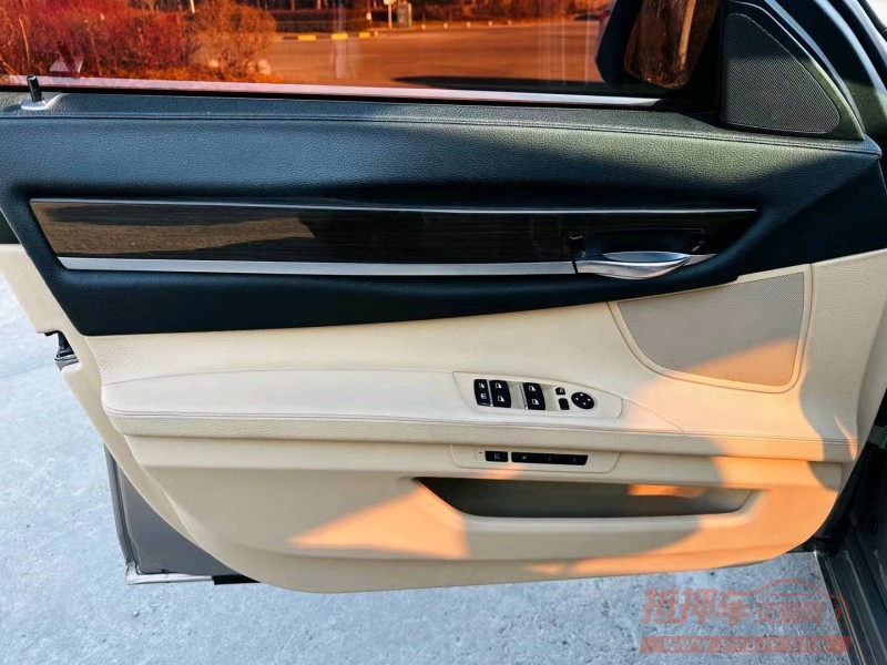 沈阳10年宝马7系3