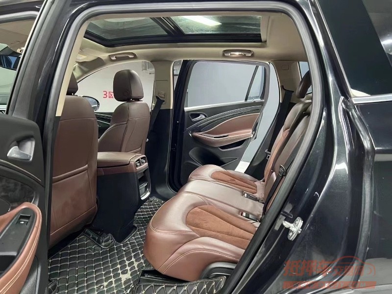 成都15年别克昂科威5