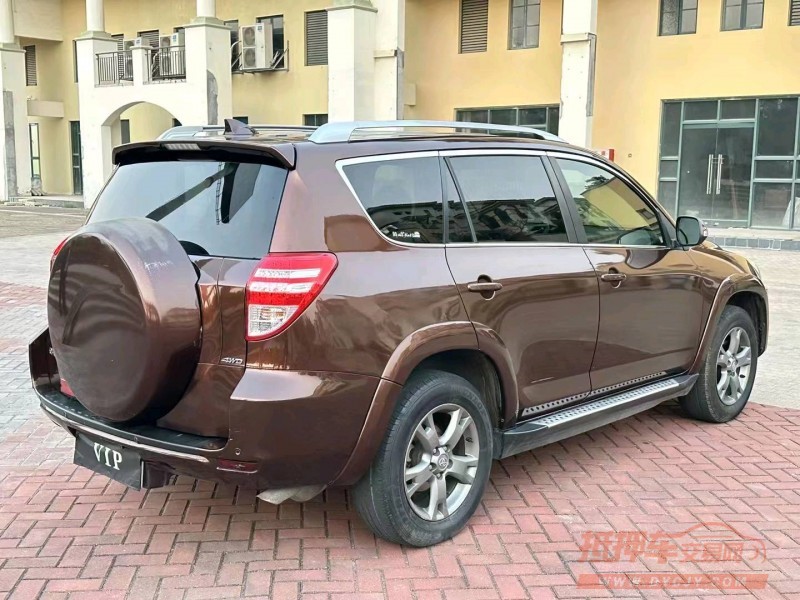 珠海13年丰田RAV47